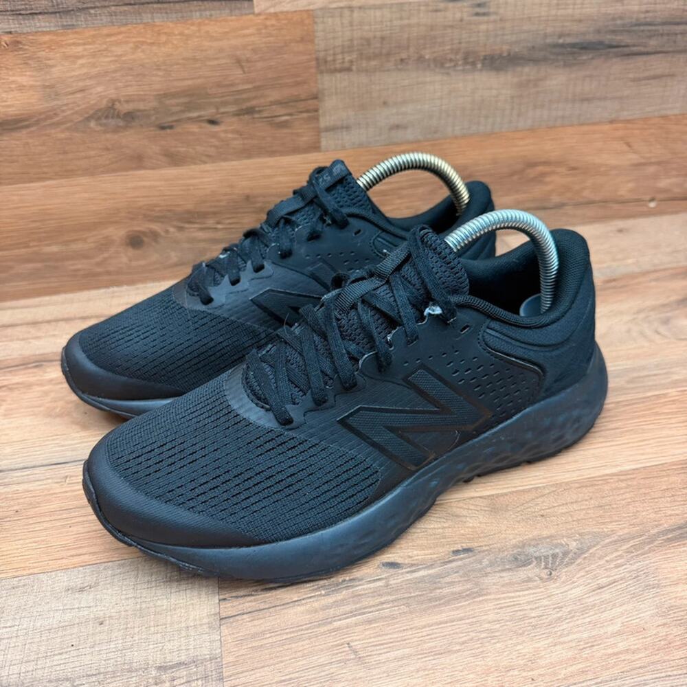 New Balance 520 V7 Size 9.5 Running Shoes Black shoes